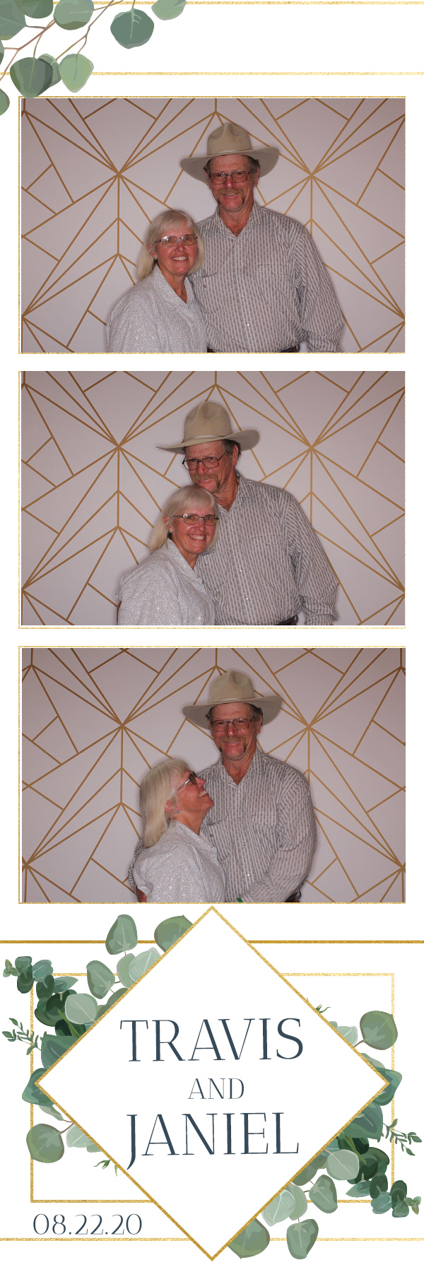 Jacquie & Dennis’ Wedding | View more photos from the event at gallery.photoboothbillings.com/u/PhotoBoothBillings/Jacquie-Dennis’-Wedding-0